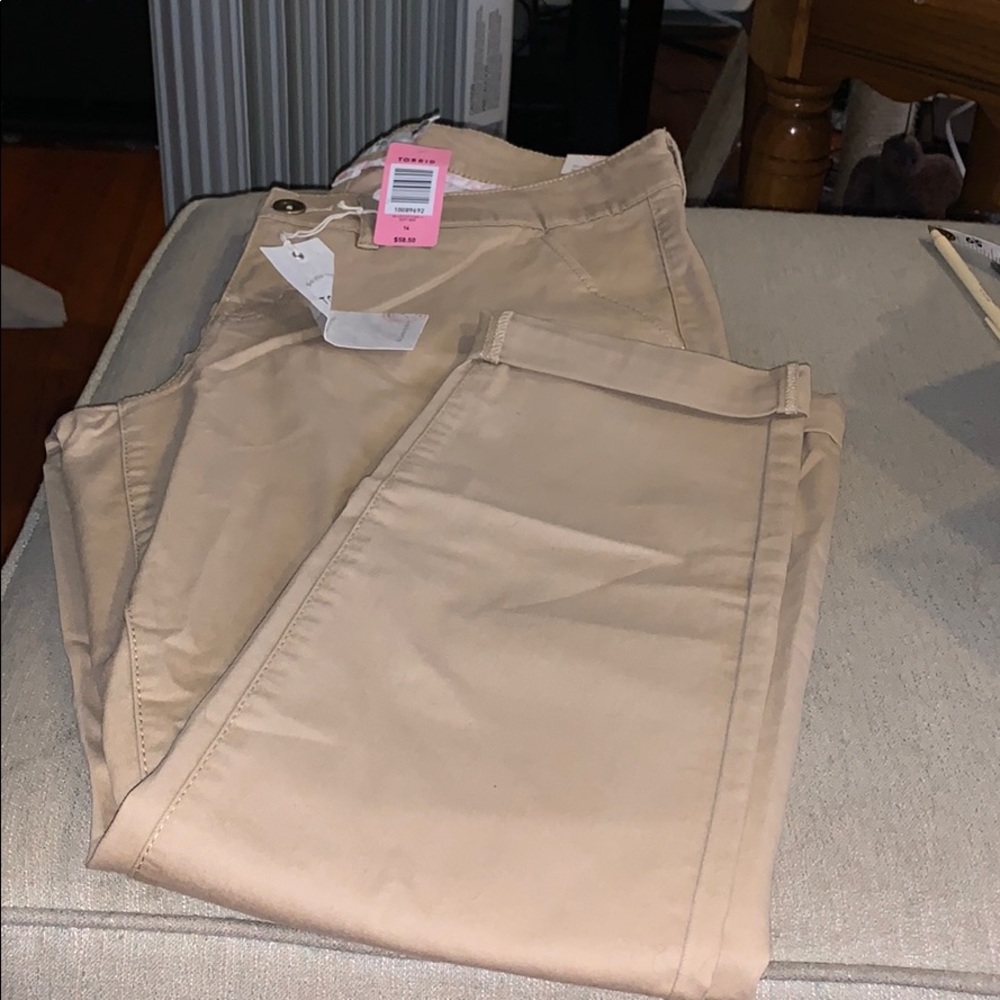 NWT Torrid Size 14 khaki straight leg pant